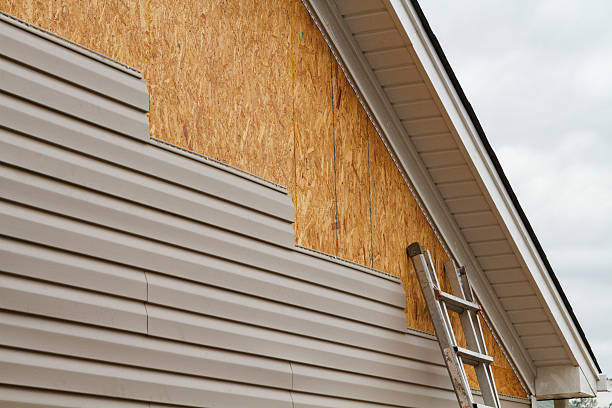 24/7 Emergency Siding Replacement experts in USA
